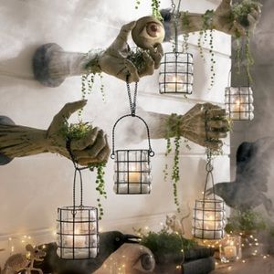 Creepy Hands with Lanterns (set of 2)